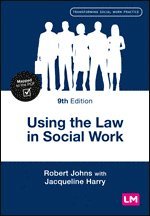 bokomslag Using the Law in Social Work