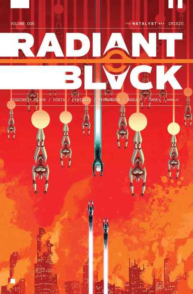 Kyle Higgins, Joe Clark - Radiant Black Volume 5: Crisis, Häftad
