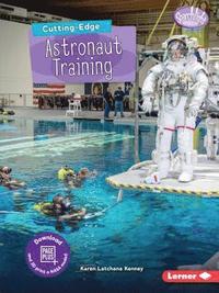 bokomslag Cutting-Edge Astronaut Training