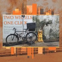 bokomslag Two Wheels, One Click