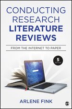 bokomslag Conducting Research Literature Reviews