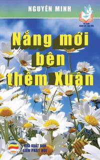 bokomslag N?ng m?i bên th?m xuân