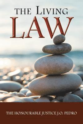 bokomslag Living Law