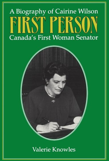 Valerie Knowles - First Person, Häftad