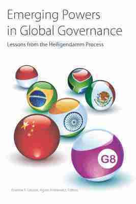 Andrew F. Cooper, Agata Antkiewicz - Emerging Powers in Global Governance, Häftad