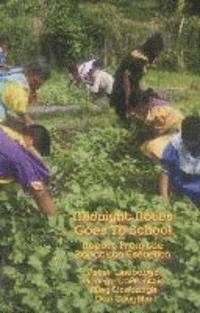 Peter Linebaugh, George Caffentzis - Midnight Notes Goes to School: Report from the Zapatista Escuelita, Häftad
