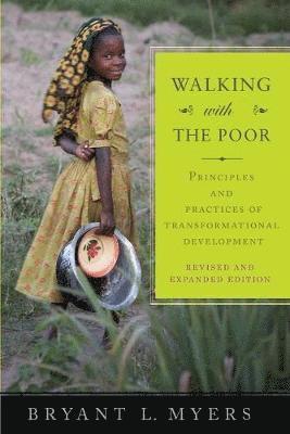 bokomslag Walking with the Poor