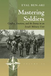 bokomslag Mastering Soldiers
