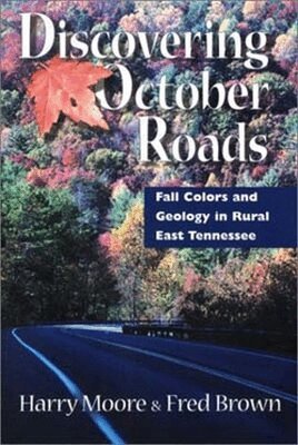 Harry Moore - Discovering October Roads, Häftad