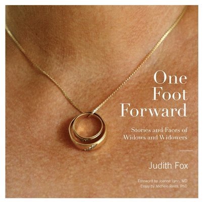 Judith Fox - One Foot Forward, Inbunden