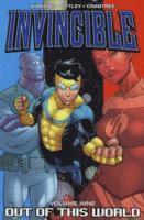 bokomslag Invincible Volume 9: Out Of This World