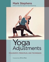 bokomslag Yoga Adjustments
