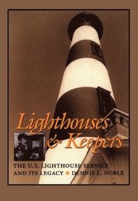 bokomslag Lighthouses and Keepers