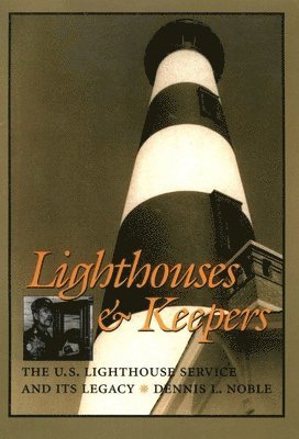 bokomslag Lighthouses and Keepers