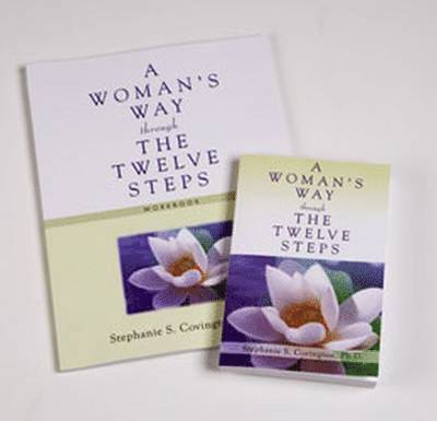 STEPHANIE S COVINGTON - Woman's Way Through the Twelve Steps, Häftad