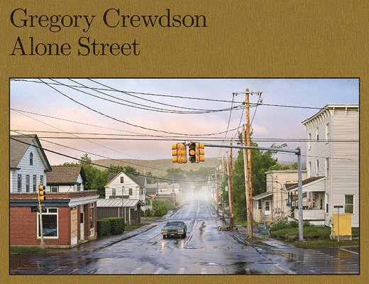 Gregory Crewdson: Alone Street 1