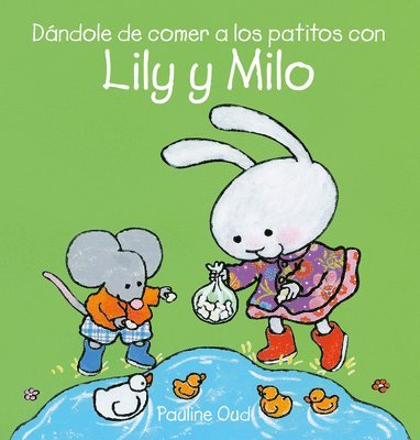 Dándole de comer a los patitos con Lily y Milo