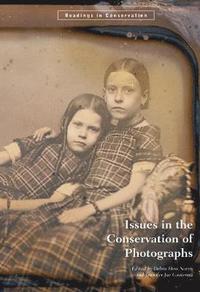 bokomslag Issues in the Conservation of Photographs