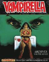 bokomslag Vampirella Archives Volume 7