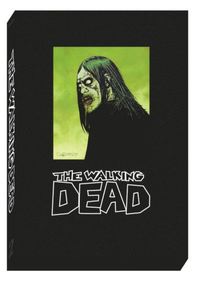 bokomslag The Walking Dead Omnibus Volume 2