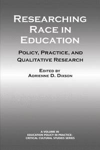 bokomslag Researching Race in Education