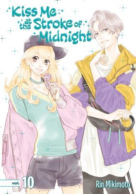 bokomslag Kiss Me At The Stroke Of Midnight 10