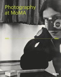 bokomslag Photography at MoMA