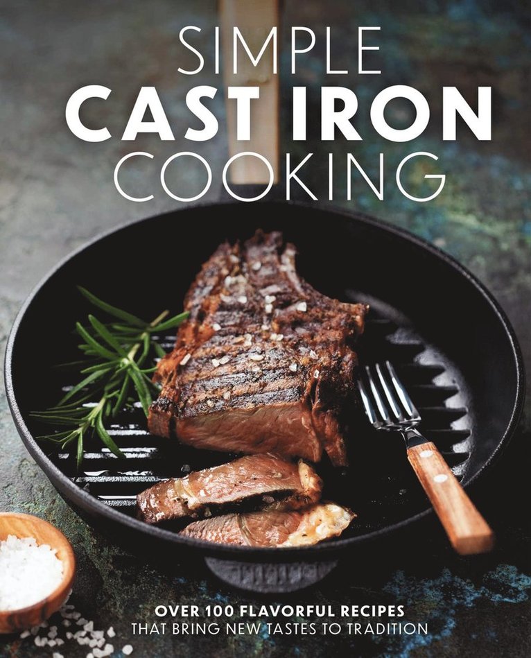 The Coastal Kitchen - Simple Cast Iron Cooking, Inbunden