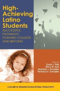 bokomslag High-Achieving Latino Students