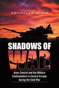 bokomslag Shadows of War