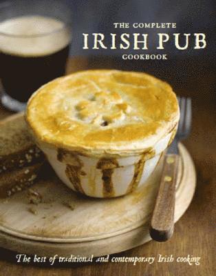 bokomslag The Complete Irish Pub Cookbook