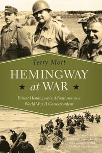 bokomslag Hemingway at War