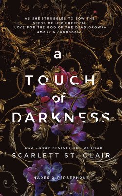 Scarlett St Clair - A Touch of Darkness, Häftad