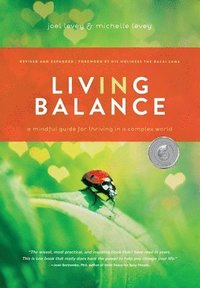 bokomslag Living in Balance