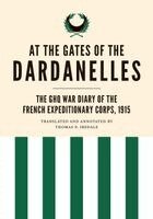 At the gates of the Dardanelles, Häftad