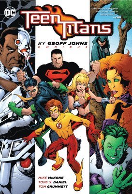 bokomslag Teen Titans by Geoff Johns Omnibus: 2022 edition