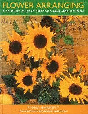 Fiona Barnett - Flower Arranging, Häftad