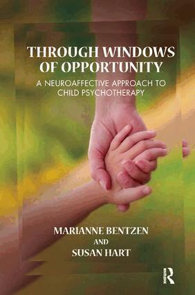 Marianne Bentzen, Susan Hart - Through Windows of Opportunity, Häftad
