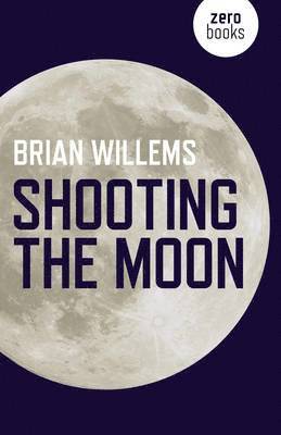 bokomslag Shooting the Moon