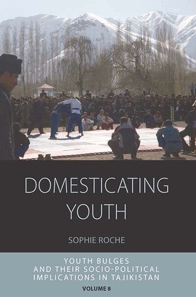 Sophie Roche - Domesticating Youth, Häftad