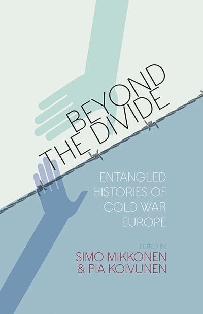 Simo Mikkonen, Pia Koivunen - Beyond the Divide, Häftad