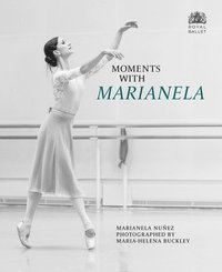 bokomslag Moments with Marianela