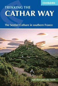 bokomslag Trekking the Cathar Way