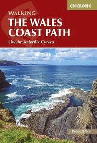 bokomslag Walking the Wales Coast Path