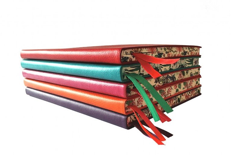 Anteckningsbok A5 linjerad mjuk pärm Artisan röd, Övrigt