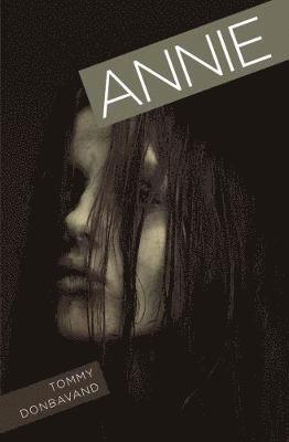 Tommy Donbavand - Annie, Häftad