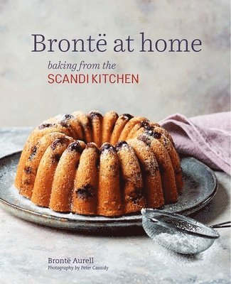 bokomslag Bronte at Home: Baking from the Scandikitchen