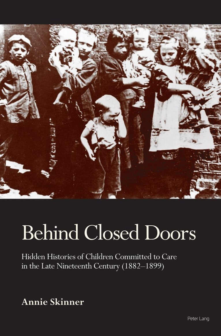 Annie Skinner - Behind Closed Doors, Häftad