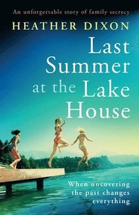 bokomslag Last Summer at the Lake House