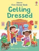 bokomslag First Sticker Book Getting Dressed